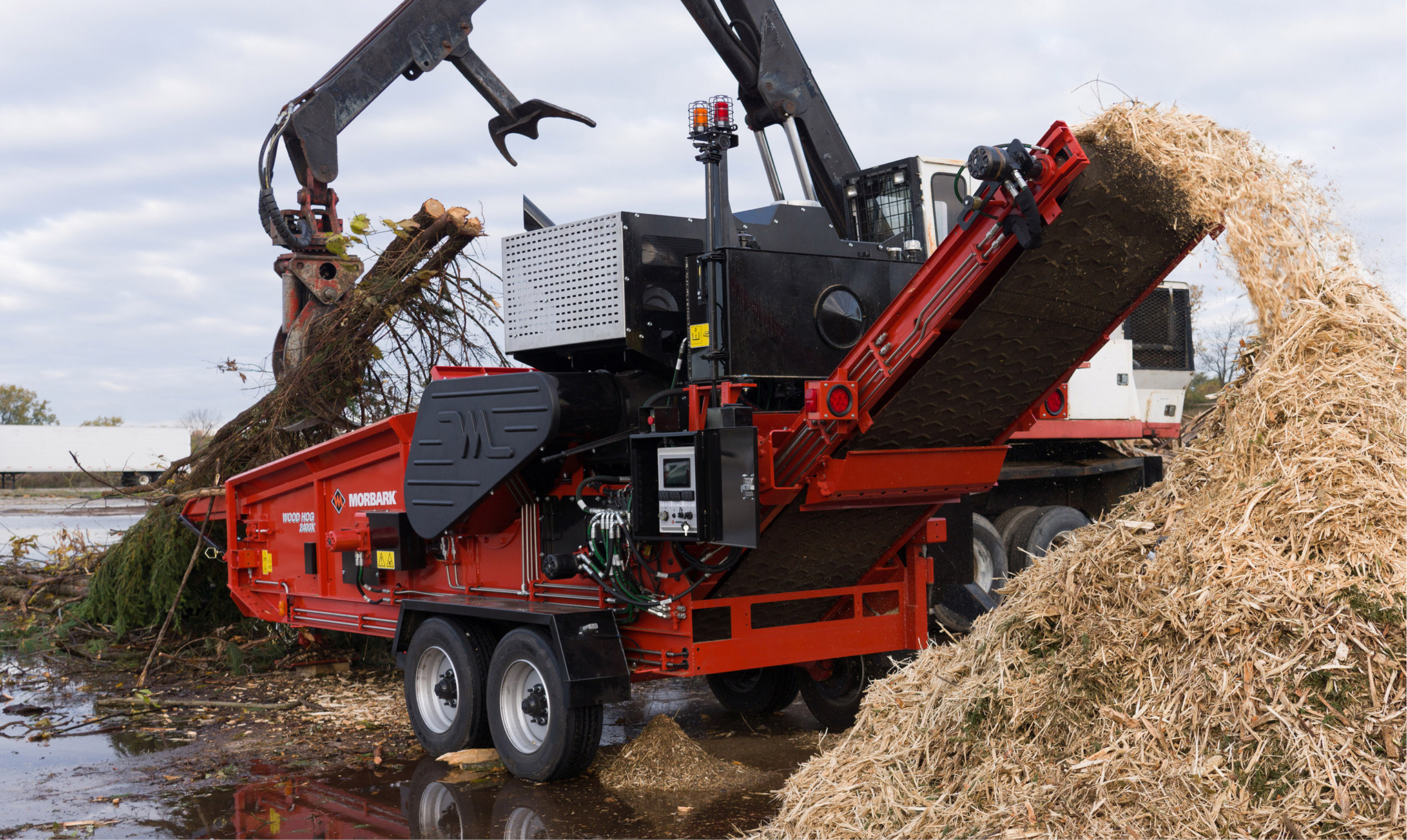 2400X Wood Hog Horizontal Grinder